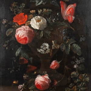 Van Verendael, Nicolaes (1640-1691, attr. to): Floral still life in urn with butterfly, oil on canvas — 照片 1