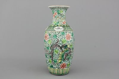 Vase avec dragon, Chine, famille verte, 19e