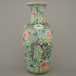 Vase avec dragon, Chine, famille verte, 19e — photo 4