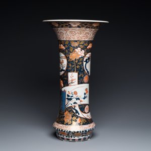 Vase cornet en porcelaine Imari de Japon, Edo, fin du 17ème — photo 2