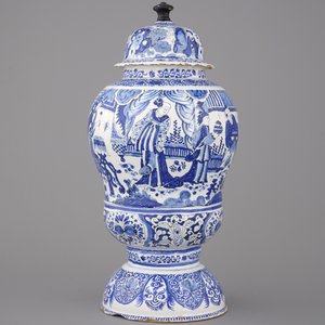 Vase couverte remarquable en forme d'urne en faïence de Delft, chinoiserie, 17e — photo 2
