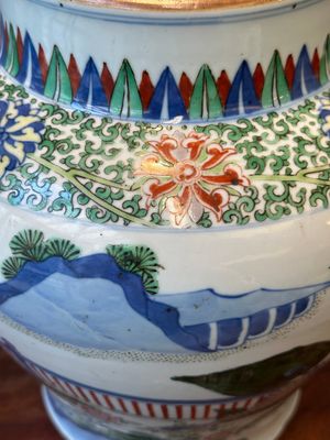 Vase de forme balustre en porcelaine de Chine wucai à décor de qilin, 19ème — photo 10