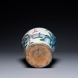 Vase de forme balustre en porcelaine de Chine wucai à décor de qilin, 19ème — photo 6