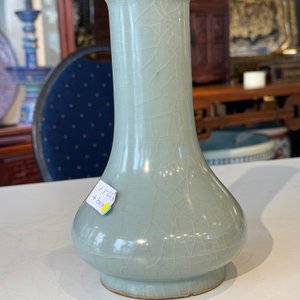 Vase de forme bouteille en porcelaine de Chine céladon de Longquan, Song/Ming — photo 10