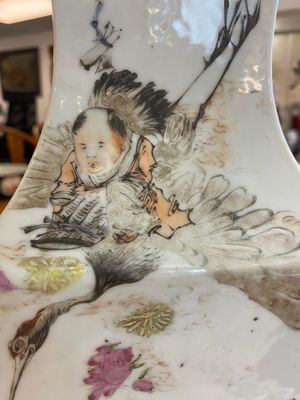 Vase de forme carrée en porcelaine de Chine qianjiang cai, signé Ma Qingyun 馬慶雲, daté 1914 — photo 8