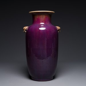 Vase de forme de lanterne en porcelaine de Chine à émail flambé, 18/19ème — photo 1