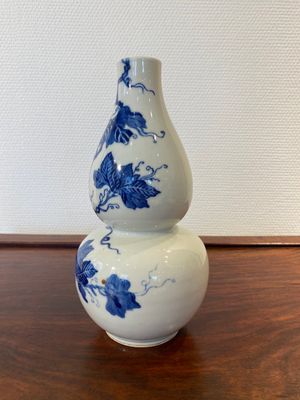 Vase de forme double gourde en porcelaine de Chine en bleu et blanc, 19ème — photo 4