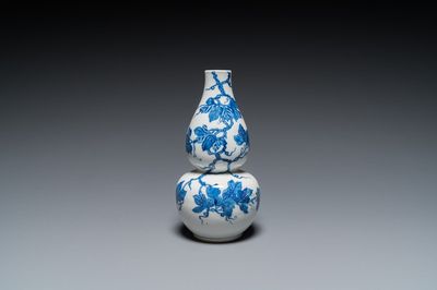 Vase de forme double gourde en porcelaine de Chine en bleu et blanc, 19ème