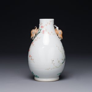 Vase de forme 'hu' en porcelaine de Chine famille rose à décor de paons, marque de Yongzheng, 19ème — photo 3