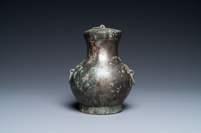 Vase de forme 'hu' et son couvercle, Han