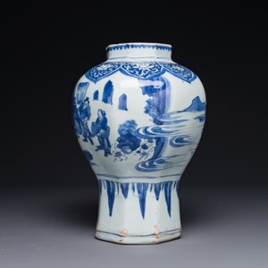 Vase de forme octogonale en porcelaine de Chine en bleu et blanc à décor 'Zhi Ri Gao Sheng 指日高昇', époque Transition — photo 2