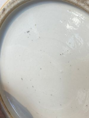 Vase de forme rouleau en porcelaine de Chine doucai à décor des 'dix-huit Luohan', 19/20ème — photo 10