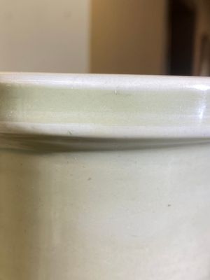 Vase de forme rouleau en porcelaine de Chine en bleu, blanc et rouge de cuivre sur fond céladon, Kangxi — photo 14