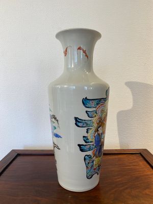 Vase de forme rouleau en porcelaine de Chine famille rose à décor de Shou Lao, Yongzheng — photo 4