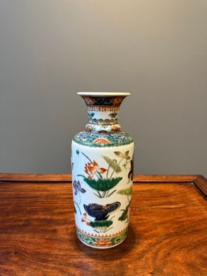 Vase de forme rouleau en porcelaine de Chine famille verte à décor de canard mandarin et lotus, 19ème — photo 4