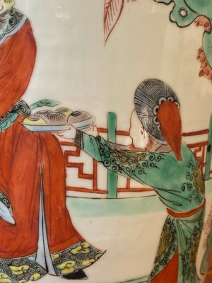 Vase de forme rouleau en porcelaine de Chine famille verte à décor narratif, 19ème — photo 13