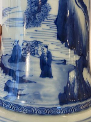 Vase de forme 'yenyen' en porcelaine de Chine en bleu et blanc à décor de figures dans un paysage, 19/20ème — photo 12