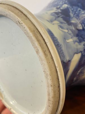 Vase de forme 'yenyen' en porcelaine de Chine en bleu et blanc à décor de figures dans un paysage, 19/20ème — photo 9