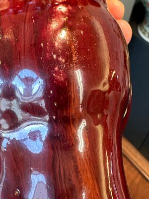 Vase de forme 'zun' en porcelaine de Chine à émail flambé au socle en bois, marque et époque de Qianlong — photo 27