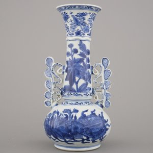 Vase en porcelaine de Chine, bleu et blanc, style verre de Venise, Kangxi — photo 2