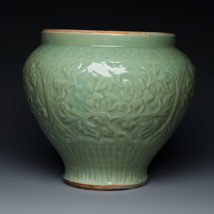 Vase en porcelaine de Chine céladon de Longquan à décor floral, Ming — photo 3