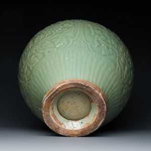 Vase en porcelaine de Chine céladon de Longquan à décor floral, Ming — photo 7
