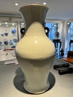 Vase en porcelaine de Chine dite 'de Nankin' en bleu, blanc et rouge cuivre, 19ème — photo 4