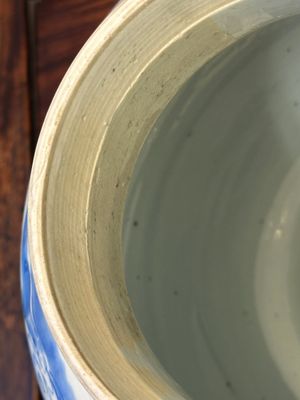 Vase en porcelaine de Chine en bleu et blanc à décor des 'Longues Dames', Kangxi — photo 6