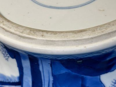 Vase en porcelaine de Chine en bleu et blanc à décor des 'Longues Dames', Kangxi — photo 9