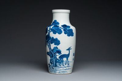 Vase en porcelaine de Chine en bleu et blanc à décor d'un cerf et d'une grue, marque de Tao Cheng Tang 陶成堂, 18/19ème
