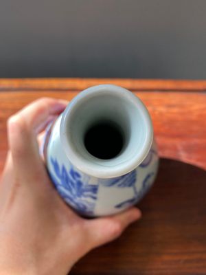 Vase en porcelaine de Chine en bleu et blanc à décor narratif, Kangxi — photo 4