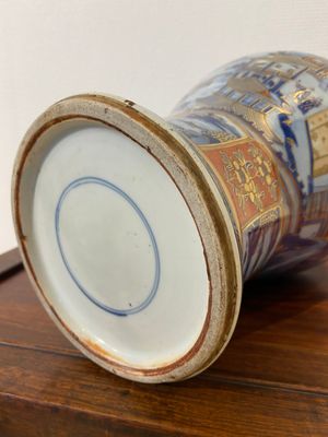 Vase en porcelaine de Chine en bleu et blanc surdécoré aux Pays-Bas, Kangxi — photo 8