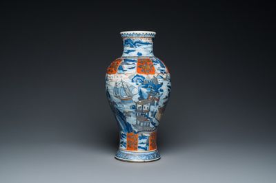 Vase en porcelaine de Chine en bleu et blanc surdécoré aux Pays-Bas, Kangxi