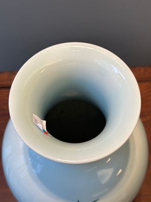 Vase en porcelaine de Chine en émaux polychromes à décor de cailles, marque Xuantong, daté 1910 — photo 5