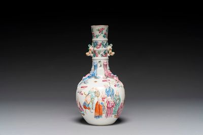 Vase en porcelaine de Chine famille rose à décor de '18 Luohan', 19ème