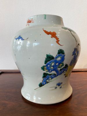 Vase en porcelaine de Chine famille rose à décor de garçons jouant, Yongzheng — photo 4