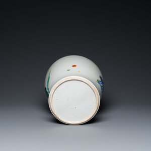 Vase en porcelaine de Chine famille rose à décor de 'Sanxing', Yongzheng — photo 6