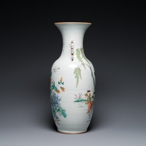 Vase en porcelaine de Chine famille rose à décor des deux côtés, signé Hong Chengwang 洪成旺, daté 1906 — photo 2