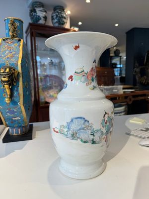 Vase en porcelaine de Chine famille rose à décor figuratif, marque de sceau ji 迹, Yongzheng — photo 13