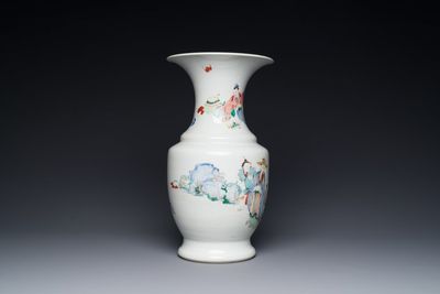 Vase en porcelaine de Chine famille rose à décor figuratif, marque de sceau ji 迹, Yongzheng — photo 2