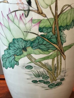 Vase en porcelaine de Chine famille rose, signé Yu Zhao 余钊, 19/20ème — photo 13