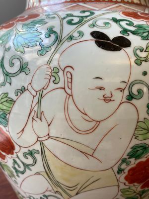 Vase en porcelaine de Chine famille verte à décor des 'Hehe Erxian', Kangxi — photo 11