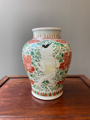 Vase en porcelaine de Chine famille verte à décor des 'Hehe Erxian', Kangxi — photo 4
