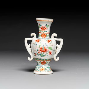 Vase exceptionel en porcelaine de Chine famille rose d'exportation, Qianlong — photo 3