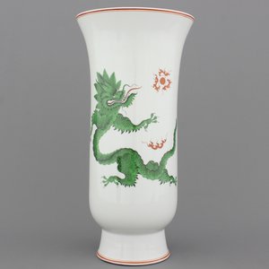 Vase "Green Dragon" avec chinoiserie, Meissen, 20e — photo 1