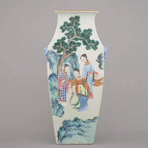 Vase quadrangulaire en porcelaine de Chine, famille rose, 19e — photo 8