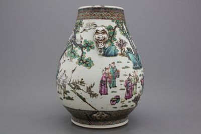 Vase superbe avec anses de forme d'éléphants en porcelaine chinoise, famille rose, 19e