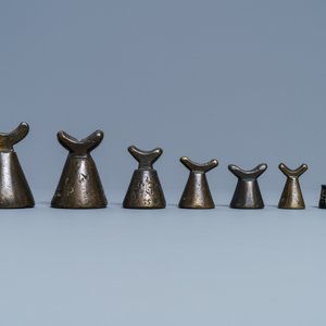 Veertien bronzen gewichten, Frankrijk, 16/18e eeuw — foto 4