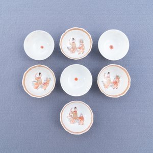 Veertien Chinese ijzerrode en vergulde koppen en negen schotels, Kangxi/Qianlong — foto 19