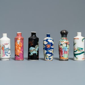 Veertien diverse Chinese snuifflessen, 19/20e eeuw — foto 2